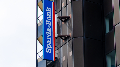 Sparda Bank Schild an einer Häuserwand