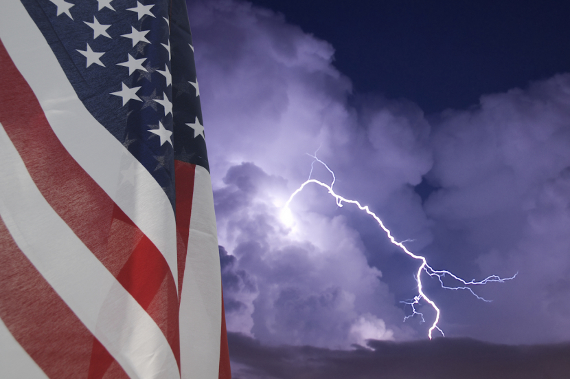 US-Flagge in Gewitter