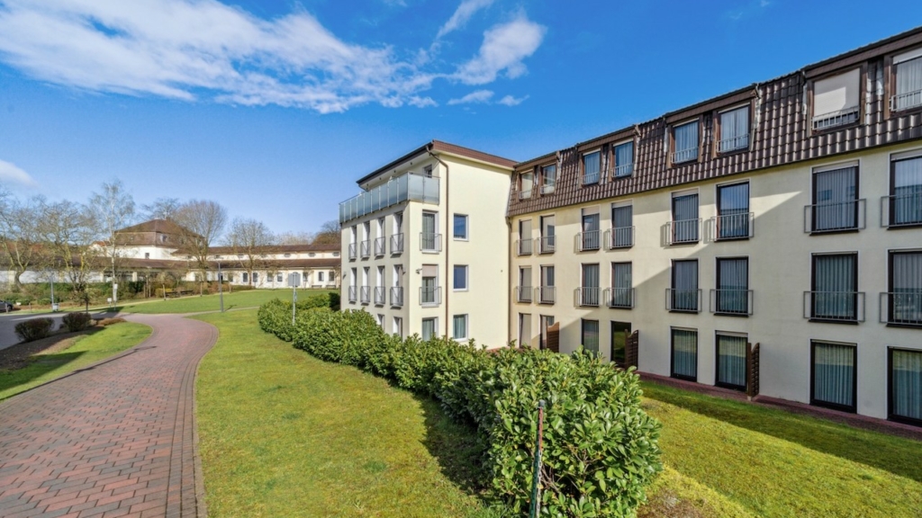 Außenaufnahme der Klinik am Kurpark in Bad Rothenfelde