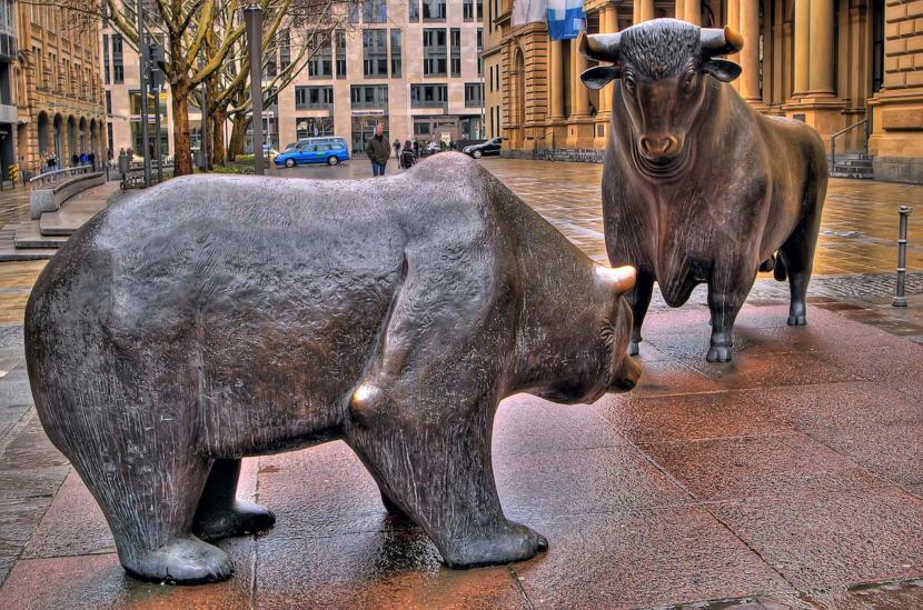 Bulle und Bär vor der Frankfurter Börse