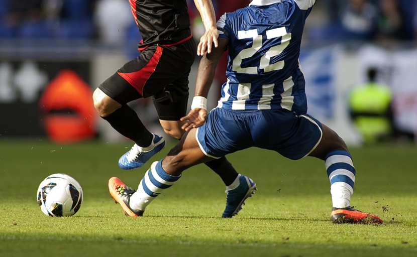 Fußball-Aktion, Foul, Verletztung