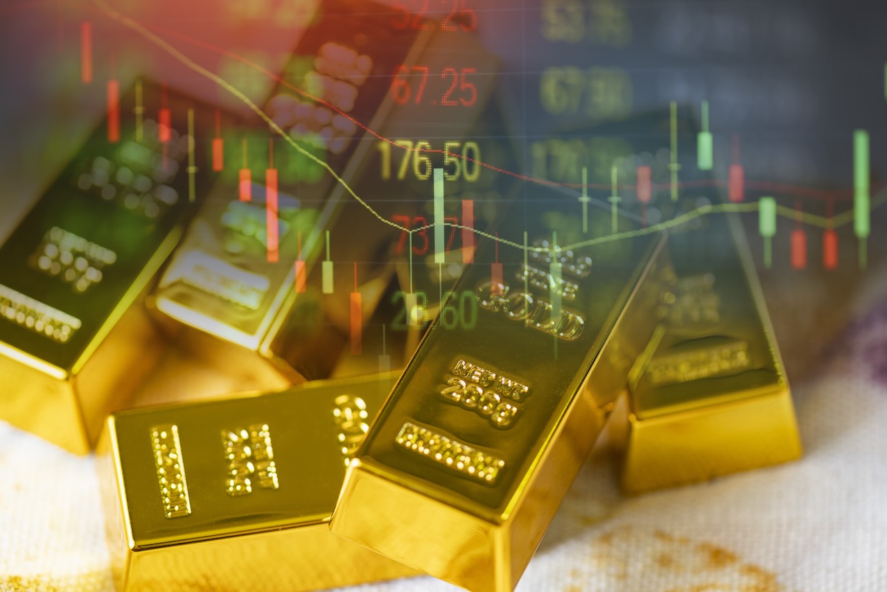 Goldhandel, Goldbarren auf Stoff mit Aktiendiagramm Börsenhandel Hintergrund, Stapel von Goldbarren Finanzwirtschaft Konzepte, Reichtum und Reserven Erfolg in Wirtschaft und Finanzen