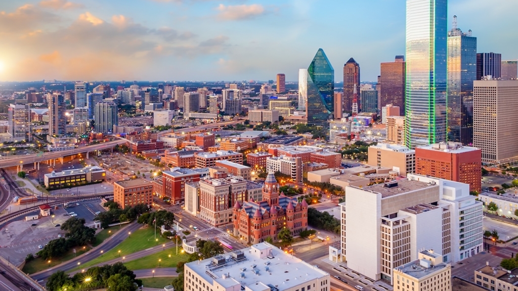 Skyline der Innenstadt von Dallas Stadtbild von Texas USA bei Sonnenuntergang