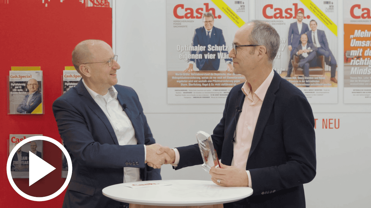 Dr. Jürgen Bierbaum (re.) und Cash. Redakteur Jörg Droste