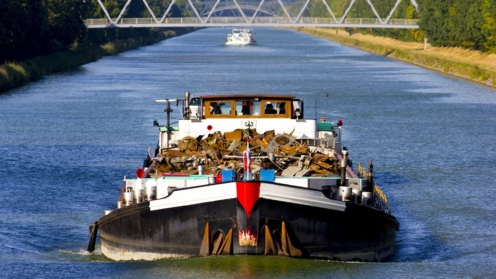 Binnenschiff auf dem Mittellandkanal